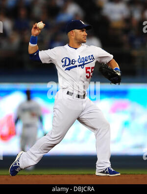 Los Angeles, Californie, USA. Le 31 juillet 2013. Le deuxième but des Dodgers de Los Angeles, Skip Schumaker # 55 au cours de la partie de baseball de ligue majeure entre les Dodgers de Los Angeles et New York Yankees au Dodger Stadium.Louis Lopez/CSM/Alamy Live News Banque D'Images