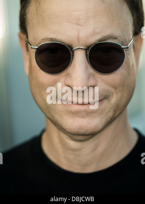 Gary Sinise et le lieutenant Dan Band effectuer pour les troupes américaines sur Marine Corps Air Station de Futenma à Okinawa. Organisé par l'USO. Banque D'Images