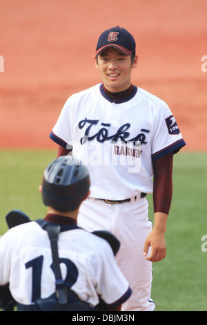 Yuki Matsui (Toko Gakuen), 25 juillet 2013 - Baseball : Préfecture Kanagawa tournoi de qualification pour le 95e championnat de baseball de l'école secondaire nationale, quart de finale match entre Toko Gakuen 2-3 Yokohama au stade de Yokohama à Kanagawa, Japon. (Photo de Katsuro Okazawa/AFLO) Banque D'Images