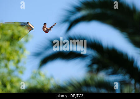 Barcelone, Espagne. 31 juillet, 2013. Jonathan Paredes de Mexico (MEX) en action au cours de la phase finale de la compétition de plongeon haut Mens au jour 12 de l'édition 2013 du monde de la FINA, à Port Vell. C'est la première fois que le 27m de haut Sous-événement a présenté lors d'un du monde de la FINA. Credit : Action Plus Sport/Alamy Live News Banque D'Images