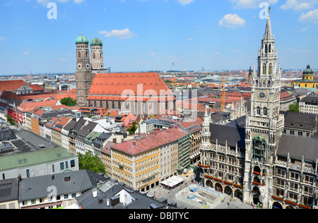 Le nouvel hôtel de ville nord de Marienplatz à Munich, 'Notre-Dame') Bavaria Allemagne Banque D'Images