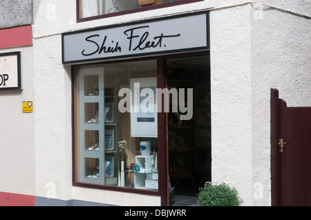 La bijouterie et la galerie de Sheila flotte dans Kirkwall, Orkney. Banque D'Images