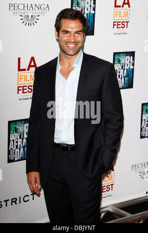 Jordi Vilasuso 'ne pas avoir peur de l'obscurité' en première mondiale au 2011 LAFF du Regal Cinemas L.A. Vivre - Arrivées Los Angeles, Californie - 26.06.11 Banque D'Images