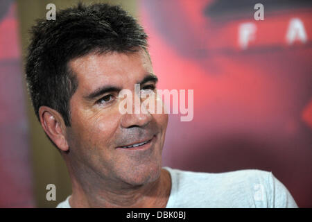 Simon Cowell fréquente l 'The X Factor' Juges conférence de presse au Nassau Veterans Memorial Coliseum le 20 juin 2013 à Uniondale, New York. Banque D'Images