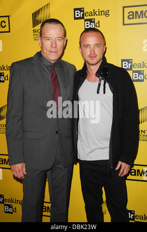 Bryan Cranston, Aaron Paul La première de 'Breaking Bad' Saison 4 a tenu à la Chinese 6 cinémas Los Angeles, Californie - 28.06.11 Banque D'Images