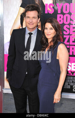 Jason Bateman et son épouse Amanda Anka Le Los Angeles premiere de 'Horrible Bosses' au Graumans Chinese Theatre - Arrivées Los Angeles, Californie - 30.06.11 Banque D'Images