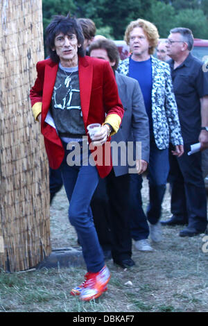 Ronnie Wood Le Cornbury Music Festival 2011 - Backstage - Jour 2 Oxfordshire, Angleterre - 02.07.11 Banque D'Images