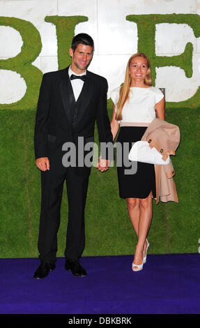 Novak Djokovic et guest 2011 champions de Wimbledon qui a eu lieu à l'hôtel InterContinental London, England - 03.07.11 Banque D'Images