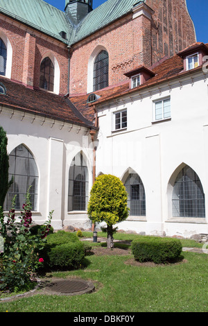 Plus de détails et de l'architecture par exemple dans église catholique. Banque D'Images