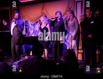 Lawrence Clayton, Rita Harvey, Rob Evan, Luba Mason et William Michals soirée d'ouverture de 'Berg et Broadway : Échec au spectacle de Broadway et le théâtre des chansons de Neil Berg à Feinstein's au Loews Regency Hotel - New York City, USA - 05.07.11 Banque D'Images