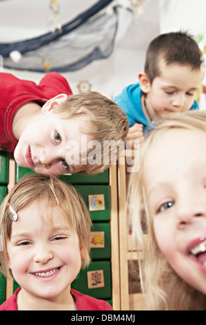 Les enfants en école maternelle, Kottgeisering, Bavaria, Germany, Europe Banque D'Images