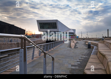 Le nouveau terminal de Ferry Pier Head, sur les rives de la rivière Mersy, Liverpool, Angleterre Banque D'Images