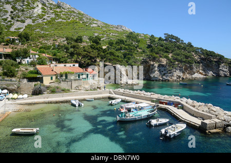 Sormiou Calanque de Port & Village de Pêche Parc National des Calanques près de Marseille Provence France Banque D'Images