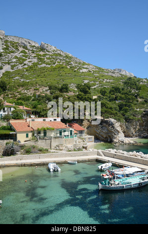 Sormiou Calanque de Port & Village de Pêche Parc National des Calanques près de Marseille Provence France Banque D'Images