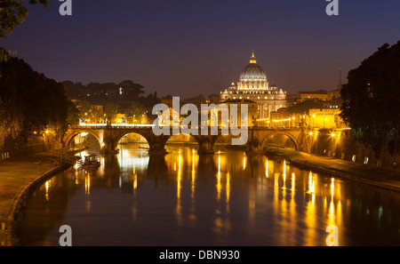 Sant 'Angelo bridge à Rome, Italie Banque D'Images