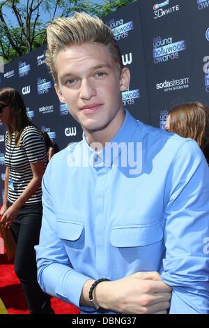 1 août, 2013 - Los Angeles, Californie, États-Unis - CODY SIMPSON assiste à la Young Hollywood Awards de la vaste scène dans Santa Monica.(Image Crédit : © TLeopold ZUMAPRESS.com)/Photos/Globe Banque D'Images