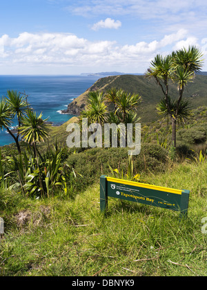 Dh du cap Reinga Nouvelle-zélande Aupouri côte de la péninsule du cap Reinga Tapotupotu Bay à pied panneau Banque D'Images