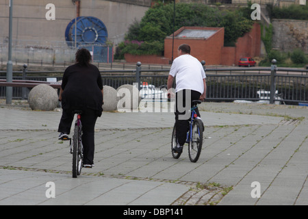 Les cyclistes, St Peters Riverside, Sunderland. Banque D'Images