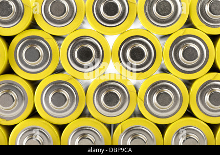 Avant-garde d'un groupe de batteries jaune Banque D'Images