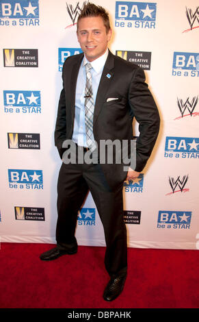 Mike Mizanin de WWE SummerSlam Kickoff Party à l'Andaz Hôtel Los Angeles, Californie - 11.08.11 Banque D'Images