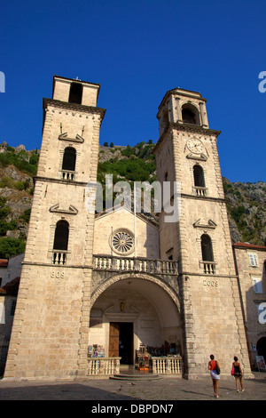 La Cathédrale Saint-tryphon, Kotor, Site du patrimoine mondial de l'UNESCO, le Monténégro, Europe Banque D'Images