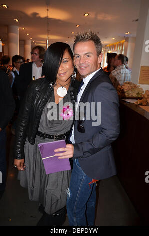 Julian Bennett et la chanteuse Gabrielle assister au déplacement du Prince et de la princesse Manguier Concours au Mango Tree Restaurant Londres, Angleterre - 14.08.11 Banque D'Images