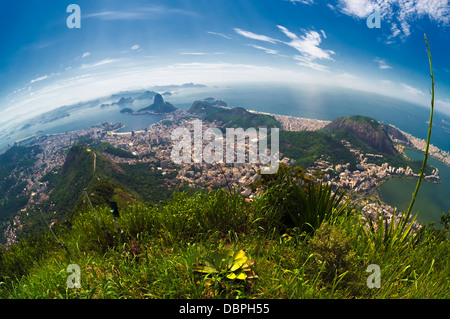 Vue sur Rio de Janeiro, Copacabana, Botafogo, Baie de Guanabara et le Pain de Sucre, Rio de Janeiro, Brésil, Amérique du Sud Banque D'Images