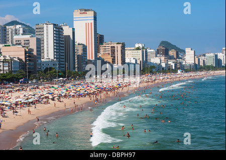 La plage de Leblon, Rio de Janeiro, Brésil, Amérique du Sud Banque D'Images