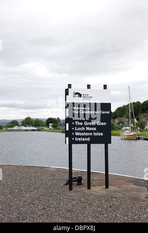 British Waterways Scotland signe de bienvenue à l'Clachnaharry Sea Lock près d'Inverness Banque D'Images