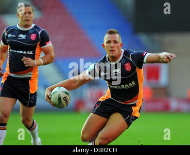 Wigan, UK. 09Th Aug 2013. Greg Eden de Hull KR en action au cours de la Super League de Rugby entre Wigan Warriors fixture et Hull Kingston Rovers du DW Stadium. Credit : Action Plus Sport/Alamy Live News Banque D'Images