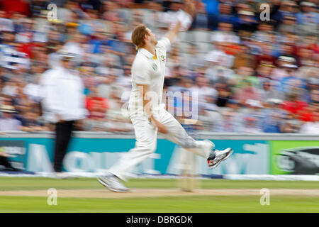 Manchester, UK. 06Th Aug 2013. Shane Watson bowling pendant trois jours de l'Investec Cendres 3e test match à Old Trafford Cricket Ground, le 03 août, 2013 à Londres, en Angleterre. Credit : Mitchell Gunn/ESPA/Alamy Live News Banque D'Images