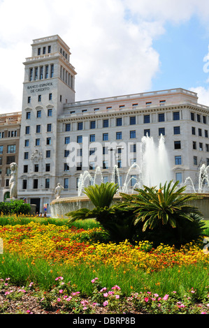 Barcelone, Espagne - 07 juillet, 2012 : l'architecture espagnole dans le célèbre Placa de Catalunya (Catalogne), dans le centre de Barcelone Banque D'Images