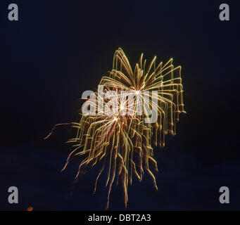 3 août 2013. Lytham St Annes, Fylde, Lancashire, Royaume-Uni. Lytham Proms d'artifice. © Sue Burton/Alamy News Banque D'Images