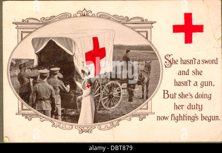 La Seconde Guerre mondiale, une infirmière de la Croix-Rouge de carte postale et l'ambulance à cheval Banque D'Images
