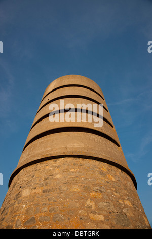 Une tour Martello à Fort Saumarez, utilisé par les forces d'occupation allemandes pendant la Deuxième Guerre mondiale, Guernesey Banque D'Images