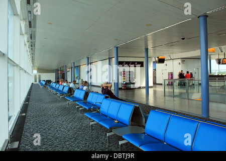 Salle d'embarquement à l'aéroport de Stansted, Essex, Angleterre, Royaume-Uni. Banque D'Images