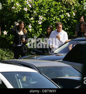 Bruce Jenner la famille et les clients arrivent à la salle de mariage de Kim Kardashian et Kris Humphries Santa Barbara, Californie - 20.08.11 Banque D'Images