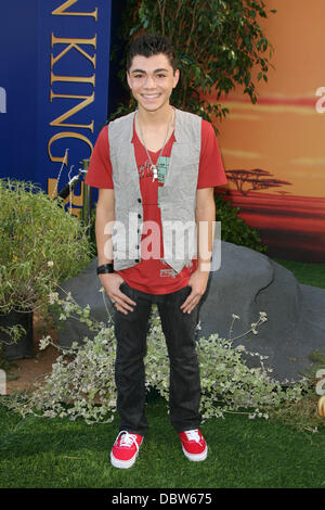 Adam Irigoyen Première mondiale de Disney's 'Le Roi Lion 3D' qui a eu lieu au El Capitan Theatre de Hollywood, Californie - 27.08.11 Banque D'Images