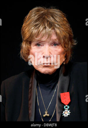 Shirley MacLaine à la cinémathèque de Paris Bercy où elle a reçu la Légion d'Honneur par Frédéric Mitterrand, le ministre de la culture Paris, France - 05.09.11 Banque D'Images