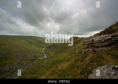 L'été orageux ciel de Tavy Cleave, Dartmoor National Park Devon Uk Banque D'Images