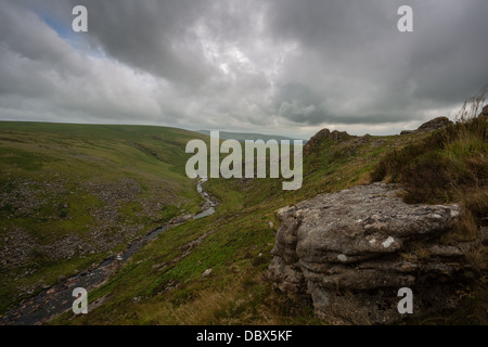 L'été orageux ciel de Tavy Cleave, Dartmoor National Park Devon Uk Banque D'Images