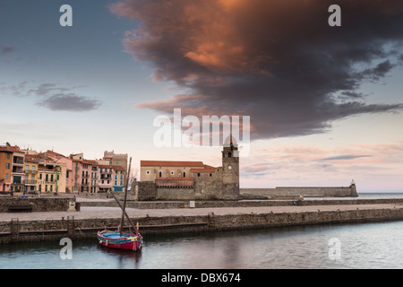 Eglise Notre Dame des Anges, Collioure, Pyrénées-Orientales, Languedoc-Roussillon, France Banque D'Images