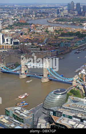 Le Tower Bridge et la ville de la Shard, London, UK Banque D'Images