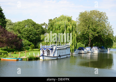 Tamise à Streatley, Berkshire, Angleterre, Royaume-Uni Banque D'Images