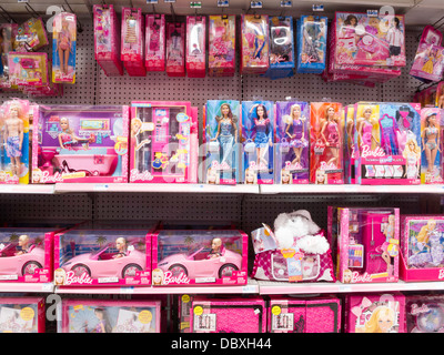 Poupée Barbie Afficher dans Kmart, NYC Banque D'Images