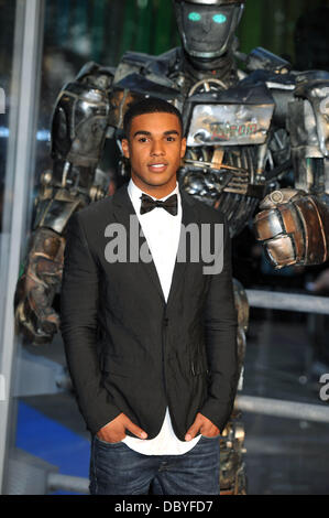 Lucien Laviscount Real Steel - UK film premiere tenue à l'Empire Leicester Square - Arrivées. Londres, Angleterre - 14.09.11 Banque D'Images