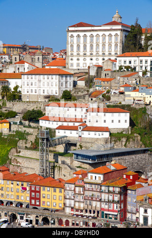 Le Portugal. La ville de Porto. Vieux quartier historique de Porto. Ribeira Banque D'Images