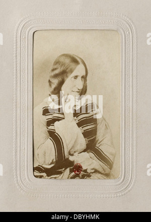 Portrait photographique (l'albumine) de George Eliot (Mary Anne Evans, 1819-1880), en novellist. Banque D'Images