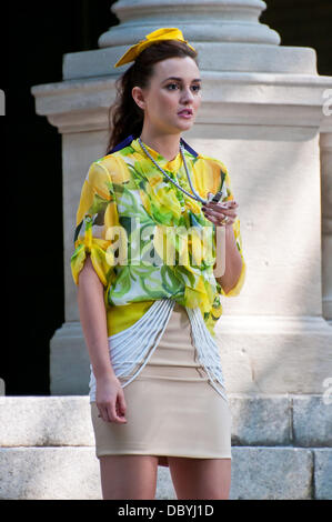 Leighton Meester sur le tournage de 'Gossip Girl' la ville de New York, USA - 14.09.11 Banque D'Images