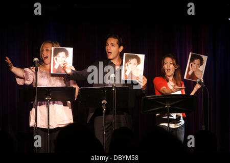 Sally Wilfert, Paul Anthony Stewart, Kate Wetherhead Productions présente sur scène en chantant "à côte par Sondheim', un concert de chansons écrites par Stephen Sondheim avant 1979, tenue à la Laurie Beechman Theatre. La ville de New York, USA - 15.09.11 Banque D'Images